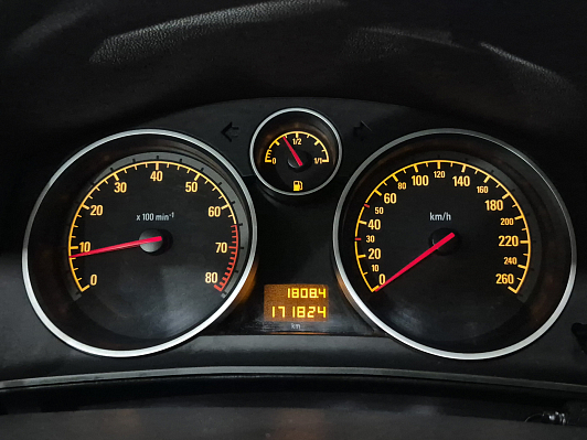 Opel Astra, 2011 года, пробег 171820 км