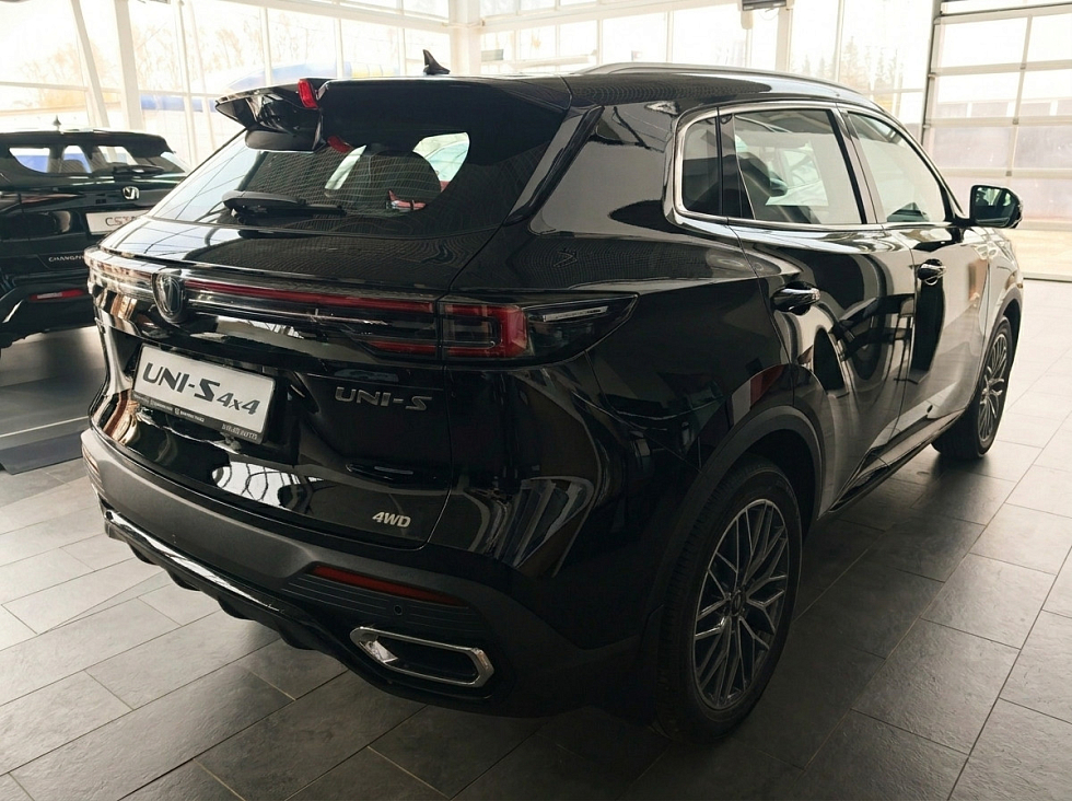 Changan UNI-S Техно, черный