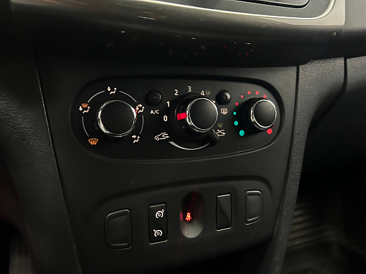 Renault Sandero Stepway Life, 2021 года, пробег 68417 км