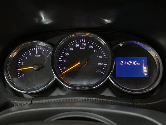 Renault Duster Life, 2016 года, пробег 211240 км
