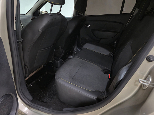 Renault Logan Stepway Life, 2022 года, пробег 72205 км