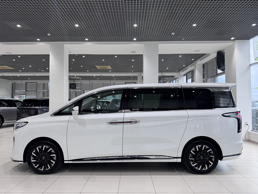 Hongqi HQ9 Бизнес (Executive), белый