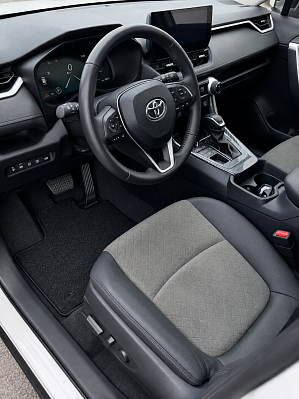 Toyota RAV4 Adventure Plus, 2024 года, пробег 36806 км