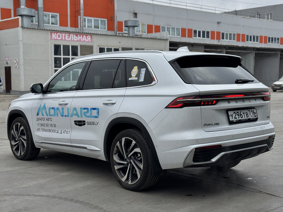 Geely Monjaro Flagship (2023-2025), белый
