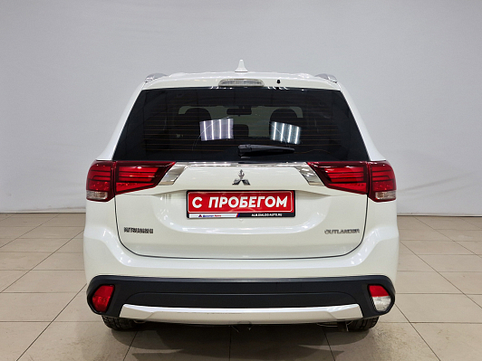 Mitsubishi Outlander Instyle, 2017 года, пробег 155464 км