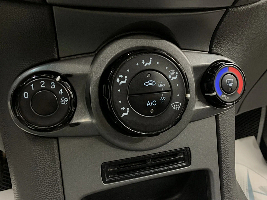Ford Fiesta Ambiente, 2016 года, пробег 250638 км