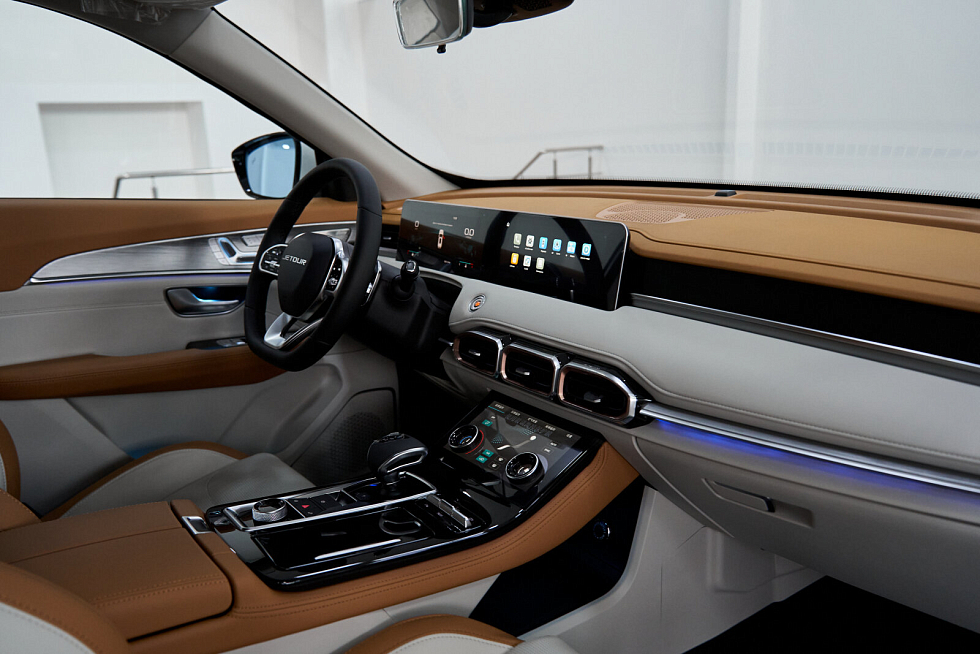 Jetour X70+ Комфорт, белый