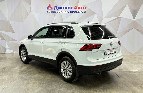 Volkswagen Tiguan CONNECT, 2020 года, пробег 111189 км
