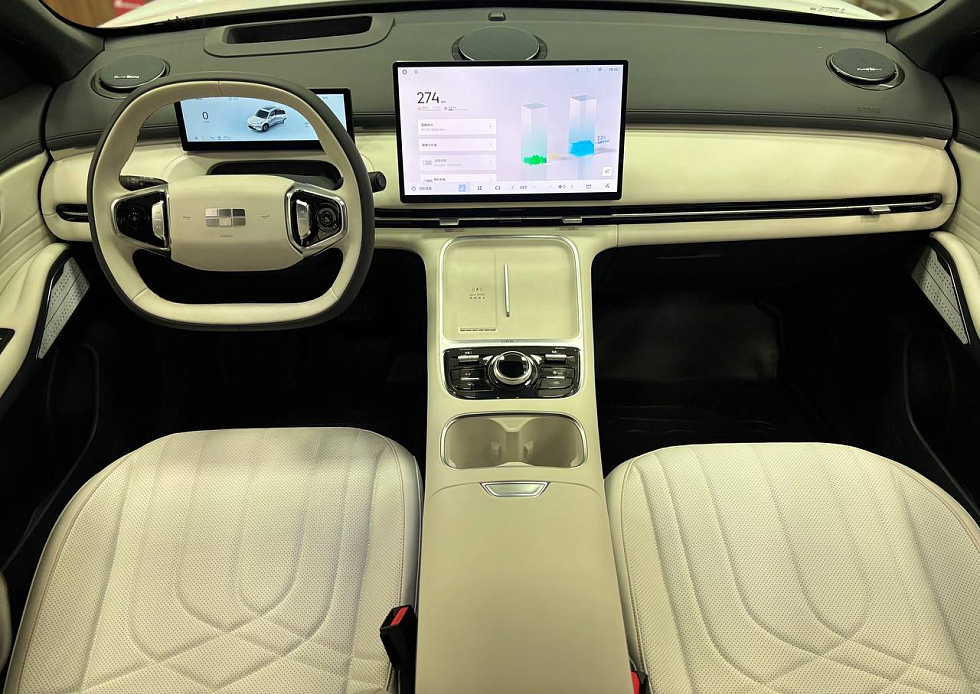 Geely Galaxy Starship 7 Sailing, белый