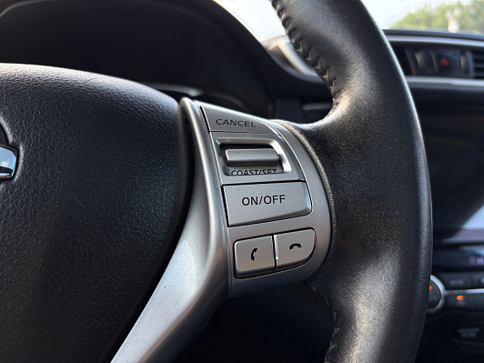 Nissan X-Trail LE, 2015 года, пробег 244320 км