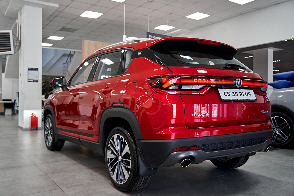 Changan CS35 Plus Техно, красный