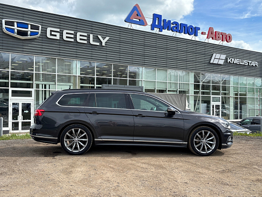 Volkswagen Passat, 2019 года, пробег 241690 км