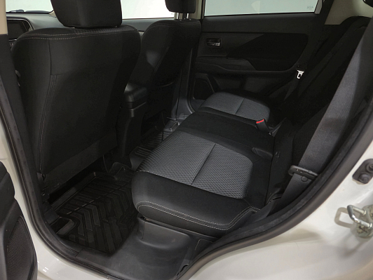 Mitsubishi Outlander Intense+, 2017 года, пробег 155312 км