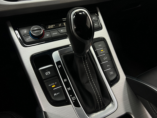 Geely Atlas Люкс + Yandex Auto, 2019 года, пробег 106900 км