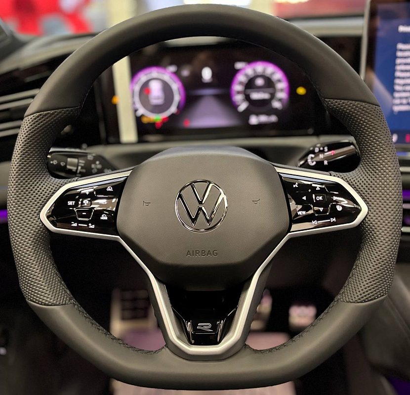 Volkswagen Tiguan R-Line Smart Leadership, белый