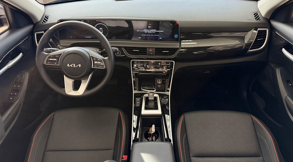 Kia Seltos Luxury Edition, черный