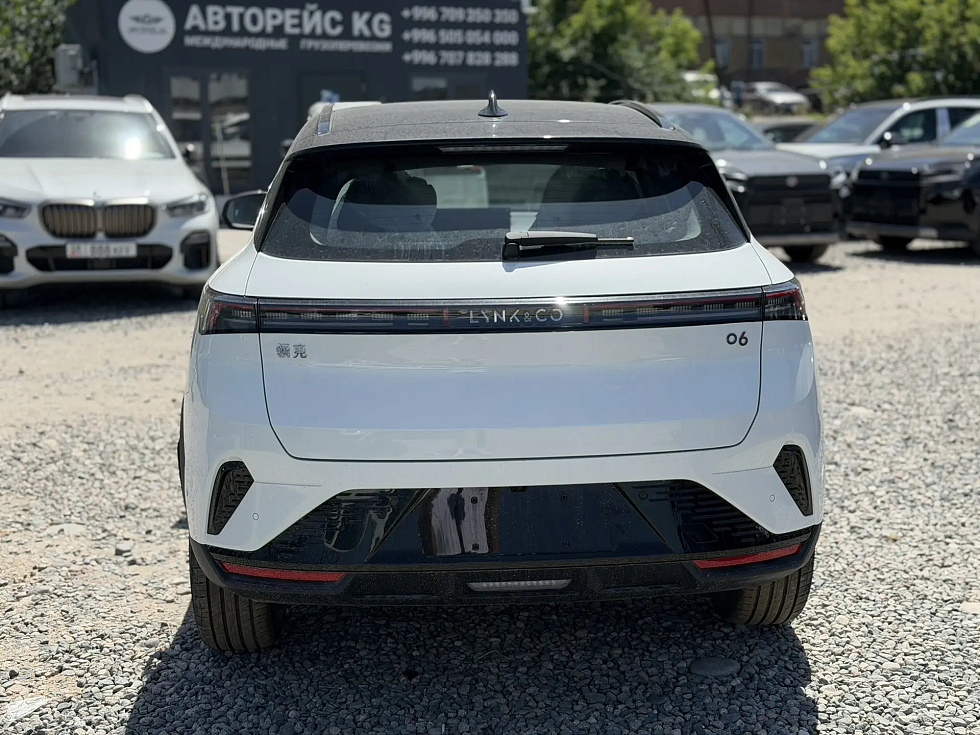 Lynk & Co 06 Ultra, белый