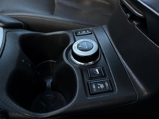 Nissan X-Trail LE, 2015 года, пробег 244320 км