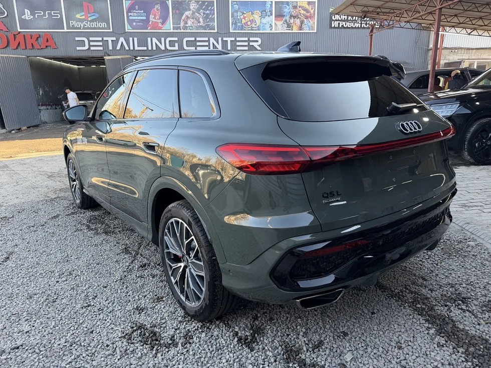 Audi Q5 Luxury, серый