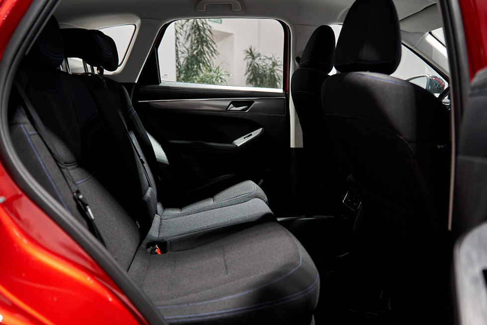 Haval Jolion Премиум, красный
