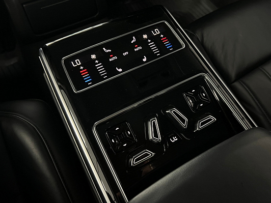 Audi A8 Business, 2018 года, пробег 240952 км