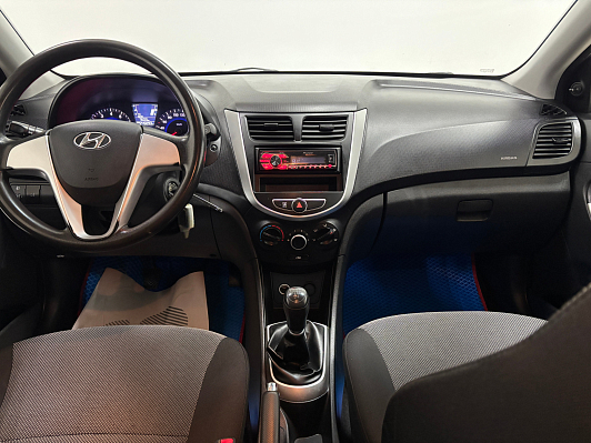 Hyundai Solaris Active, 2012 года, пробег 245089 км