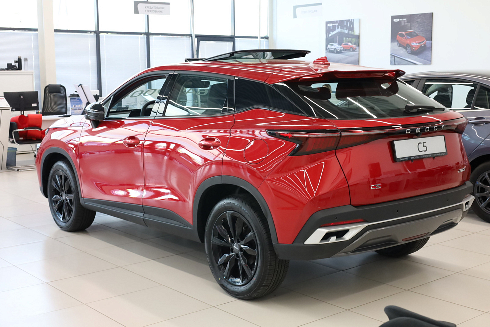 Omoda C5 Стиль (2024), красный