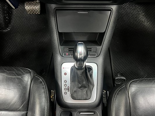 Volkswagen Tiguan Avenue, 2012 года, пробег 305872 км