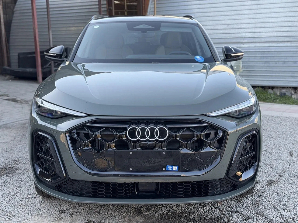 Audi Q5 Luxury, серый