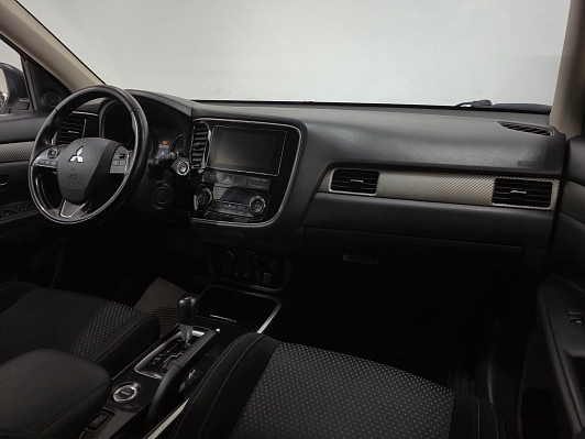 Mitsubishi Outlander Intense+, 2017 года, пробег 155312 км