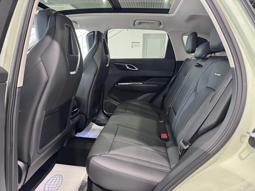 Hongqi HS3 Делюкс (Deluxe), зеленый