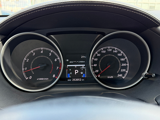 Mitsubishi Outlander Intense, 2010 года, пробег 252000 км