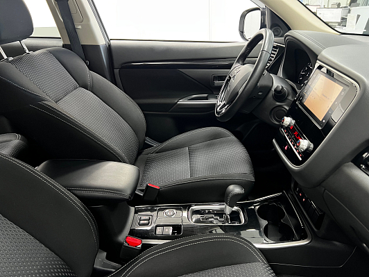 Mitsubishi Outlander, 2020 года, пробег 76625 км