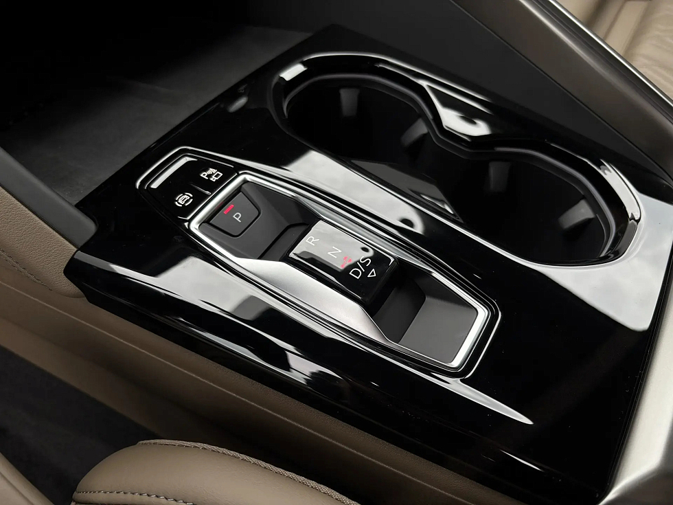 Audi Q5 Luxury, белый