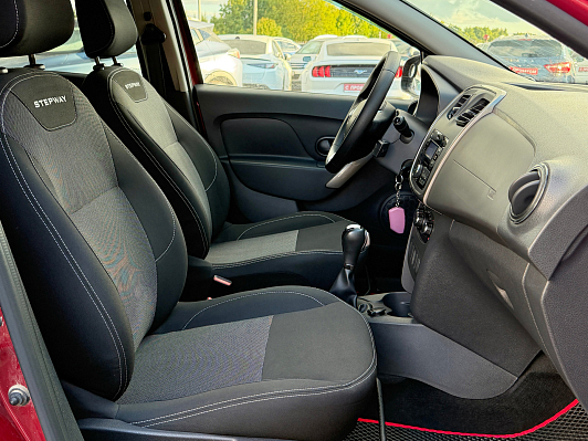Renault Sandero Stepway Drive, 2020 года, пробег 75106 км