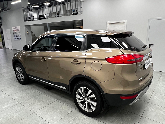Geely Atlas Luxury, 2019 года, пробег 141981 км