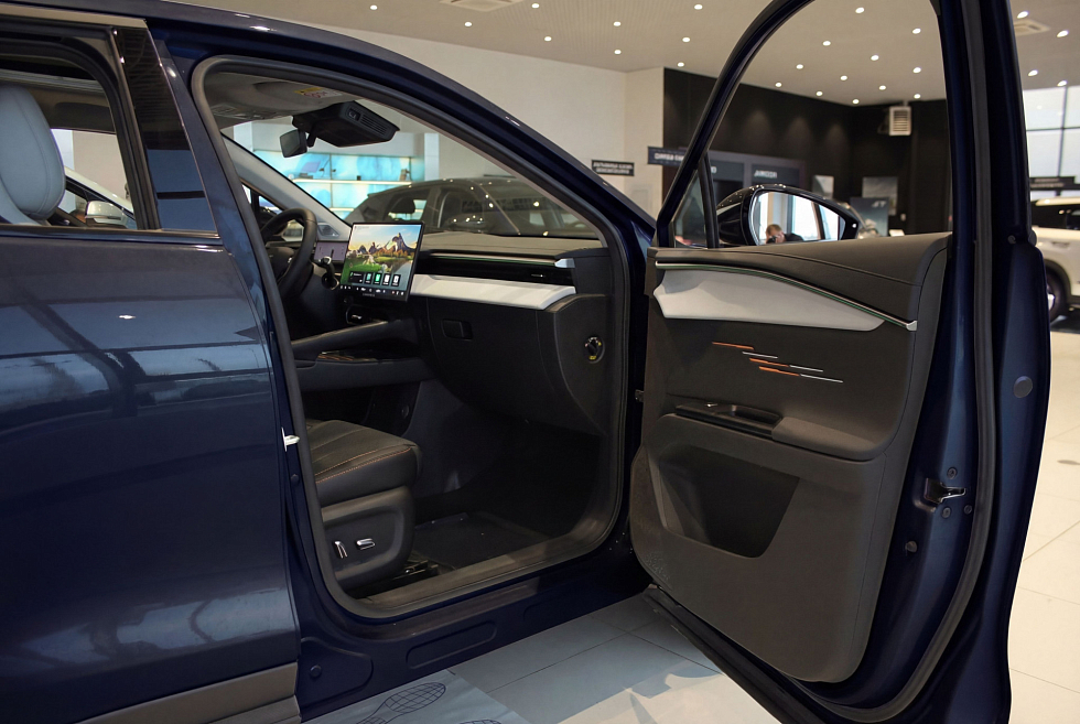 Omoda C5 Драйв, черный