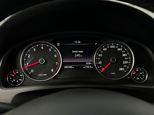 Volkswagen Touareg, 2012 года, пробег 180889 км